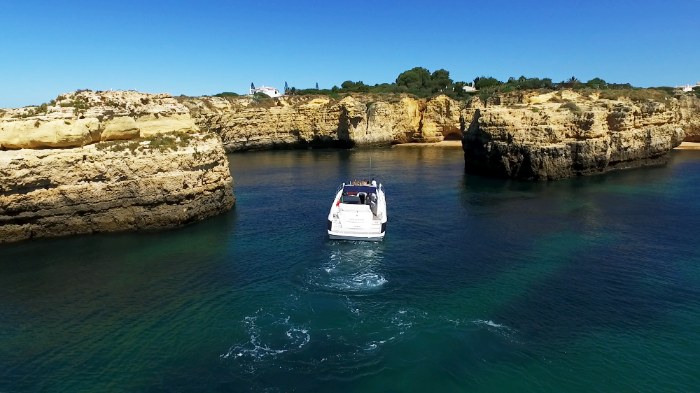 Algarve Luxury Cruise - VILAMOURA YACHT CHARTERS